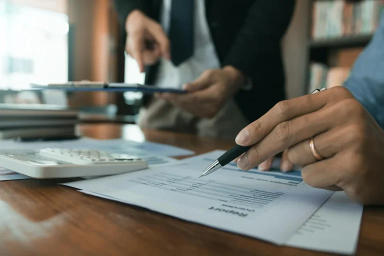 Apostilamento em Cartórios cresce no fim do ano com aumento de brasileiros indo estudar fora